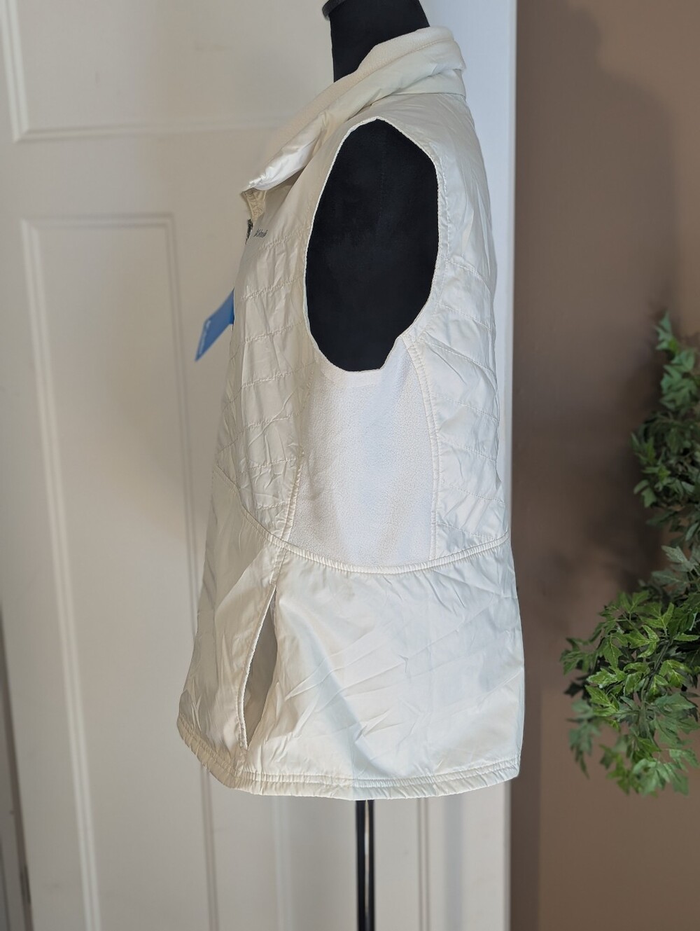 Brand New W/Tags. Columbia White Women's Lightweight Quilted Vest. Fall. Sz XL. - Picture 10 of 11